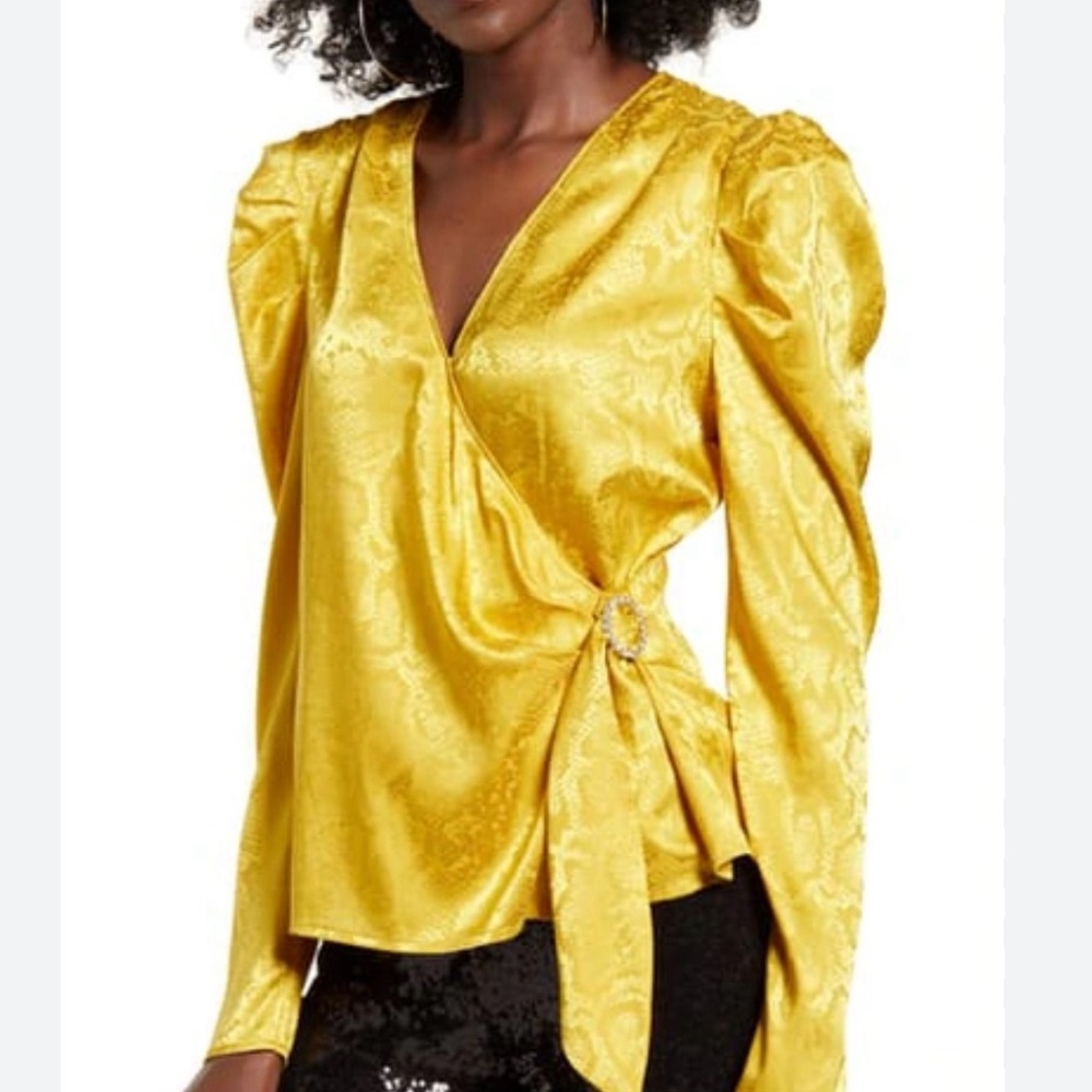 NWT WAYF Gigi yellow snake jacquard print puff sleeve top, sz Medium